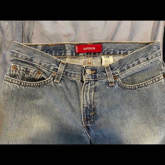 Ladies Levi’s Superlow size 7s jr Flare Jeans - Picture 3 of 3